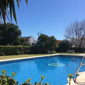 https://del-parque-flats-guadalmar-beach-relax.hotelsinnerja.org